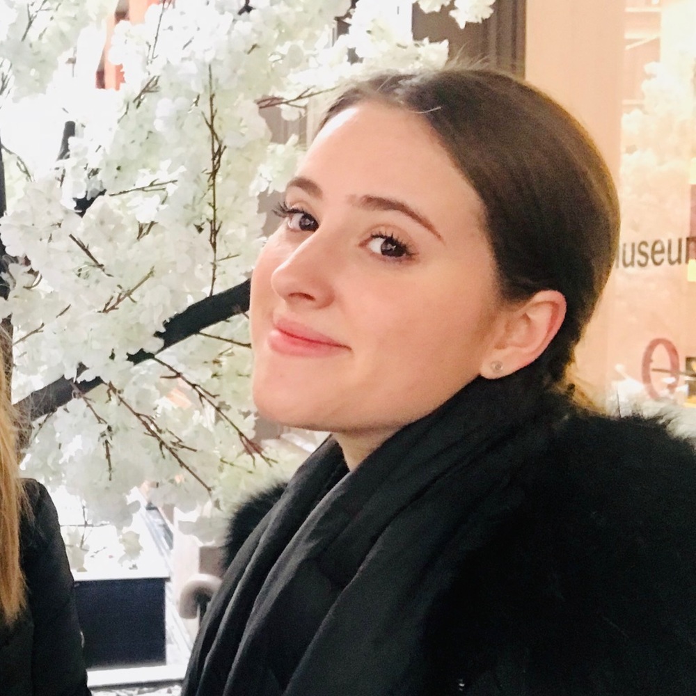 Meet your Posher, Chloe